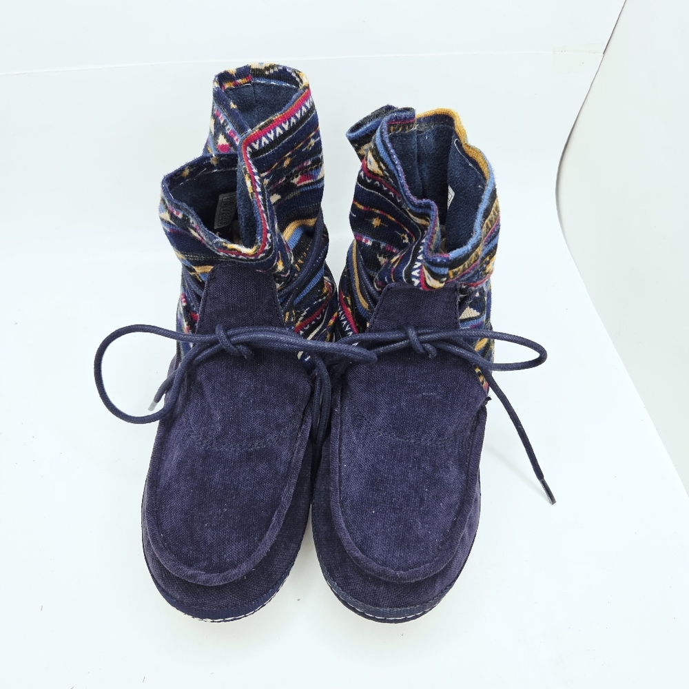 Women's Patterned Ankle Boots - Picture 7 of 12